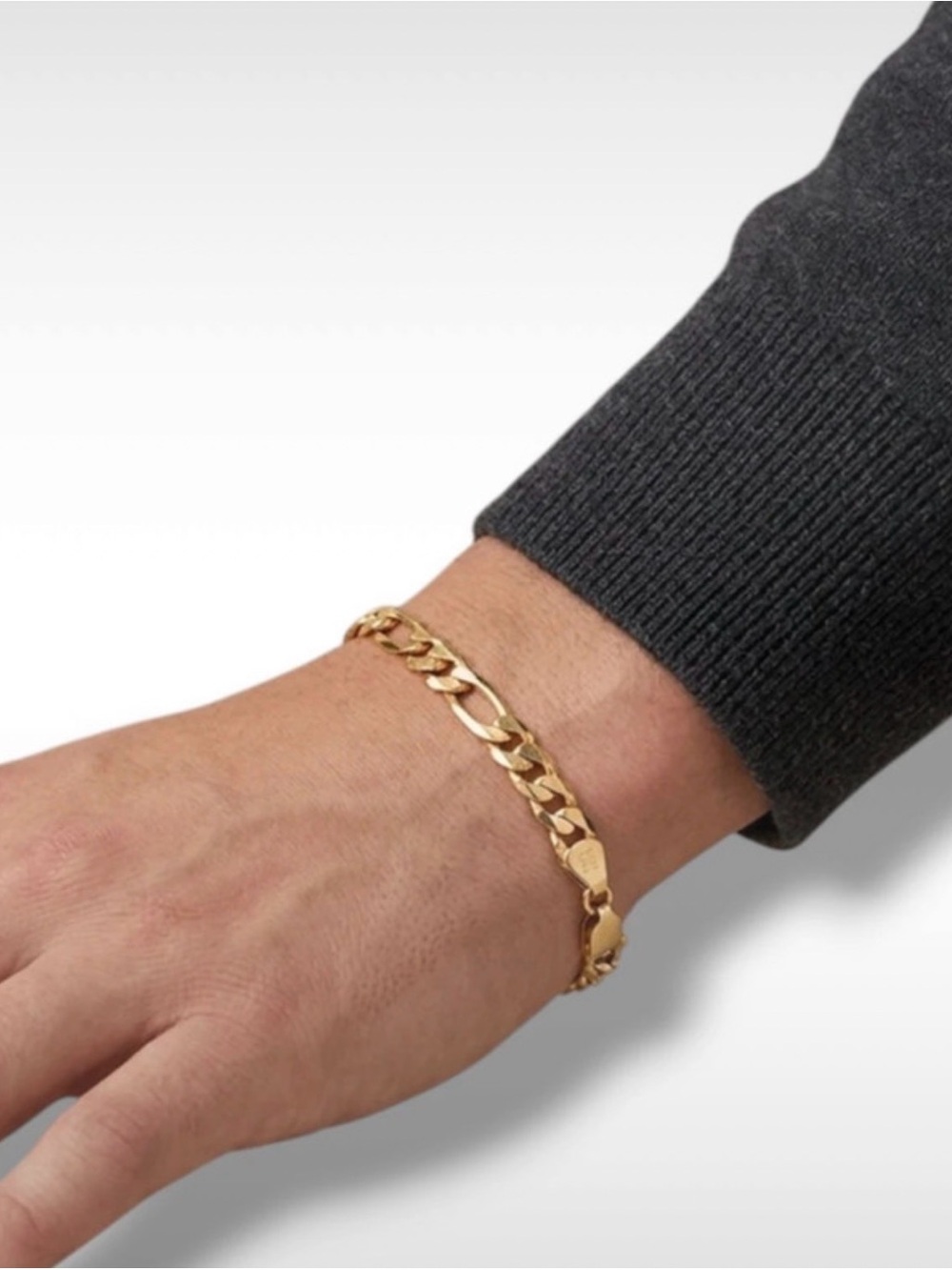 Men's 8" Gold-Toned Fígaro Chain Link
Bracelet with Sturdy Lobster Clasp